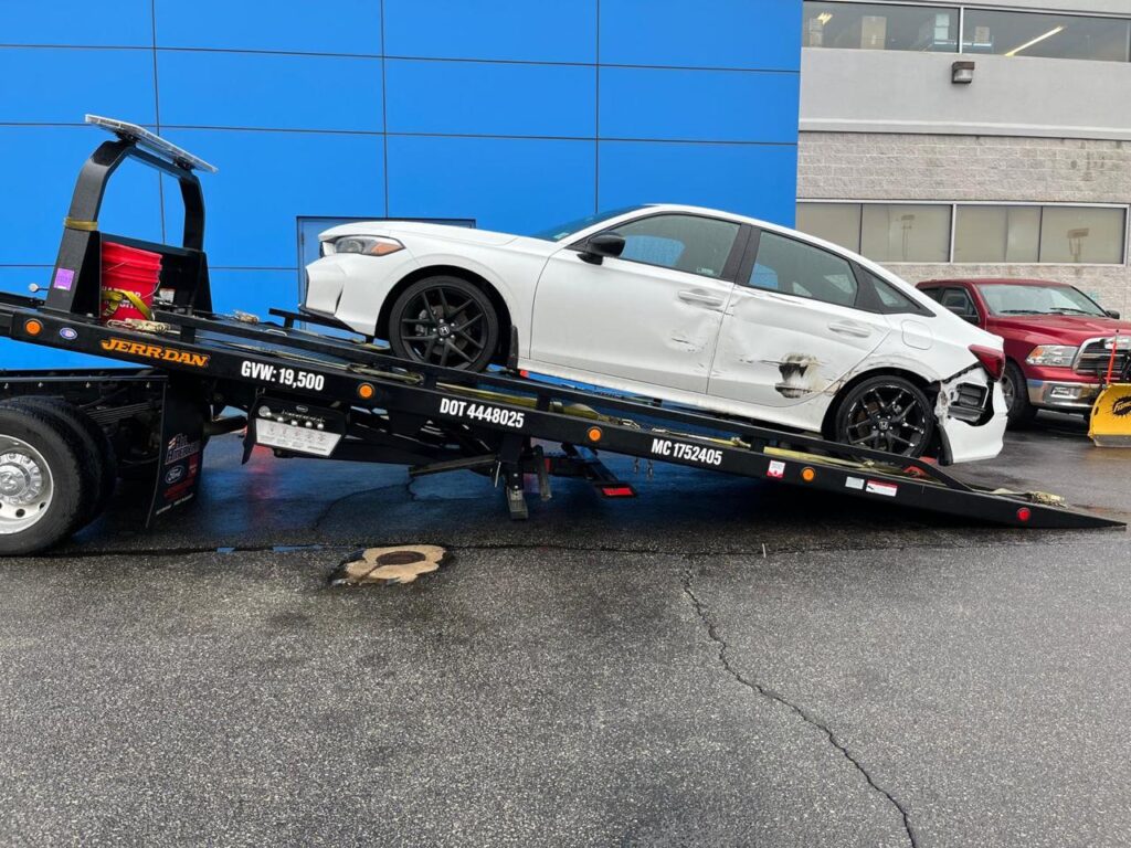 Vehicle Wreckage Towing Service